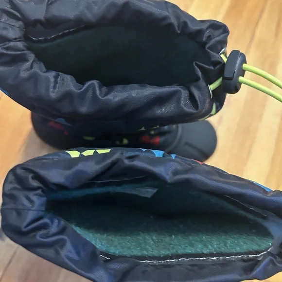 Sorel Kids' Black and Multicolor Snow Boots - Picture 5 of 6